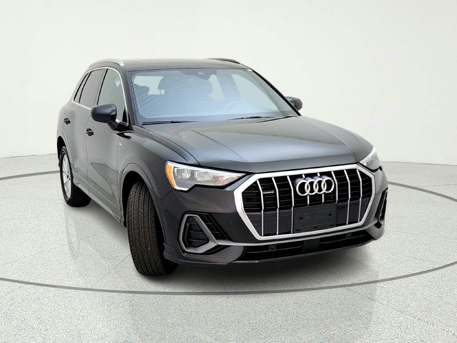 Used 2022 Audi Q3 2.0T Premium AWD/4WD image 4