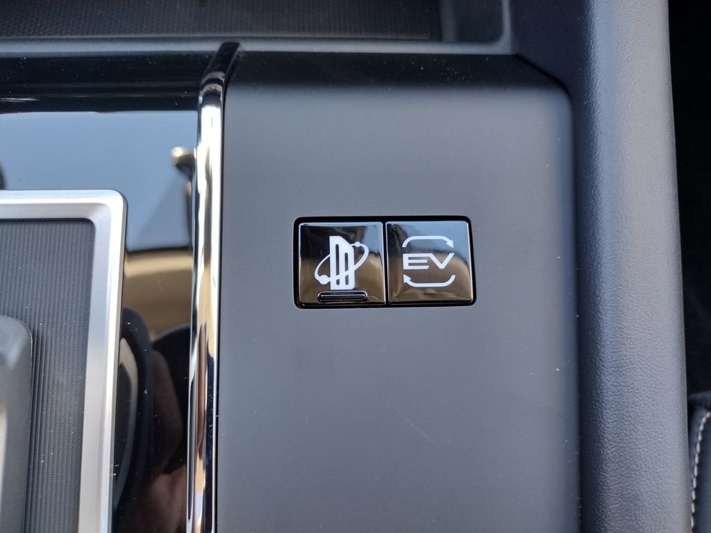 New 2025 Mitsubishi Outlander SE image 25