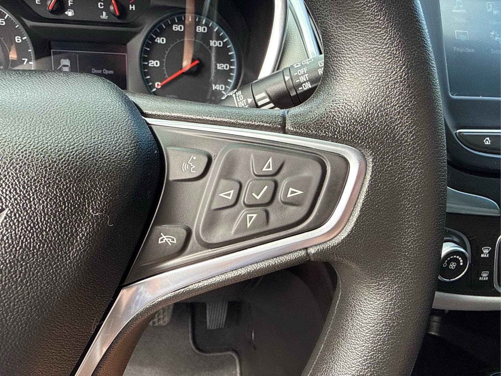 Used 2018 Chevrolet Equinox LS AWD/4WD image 23