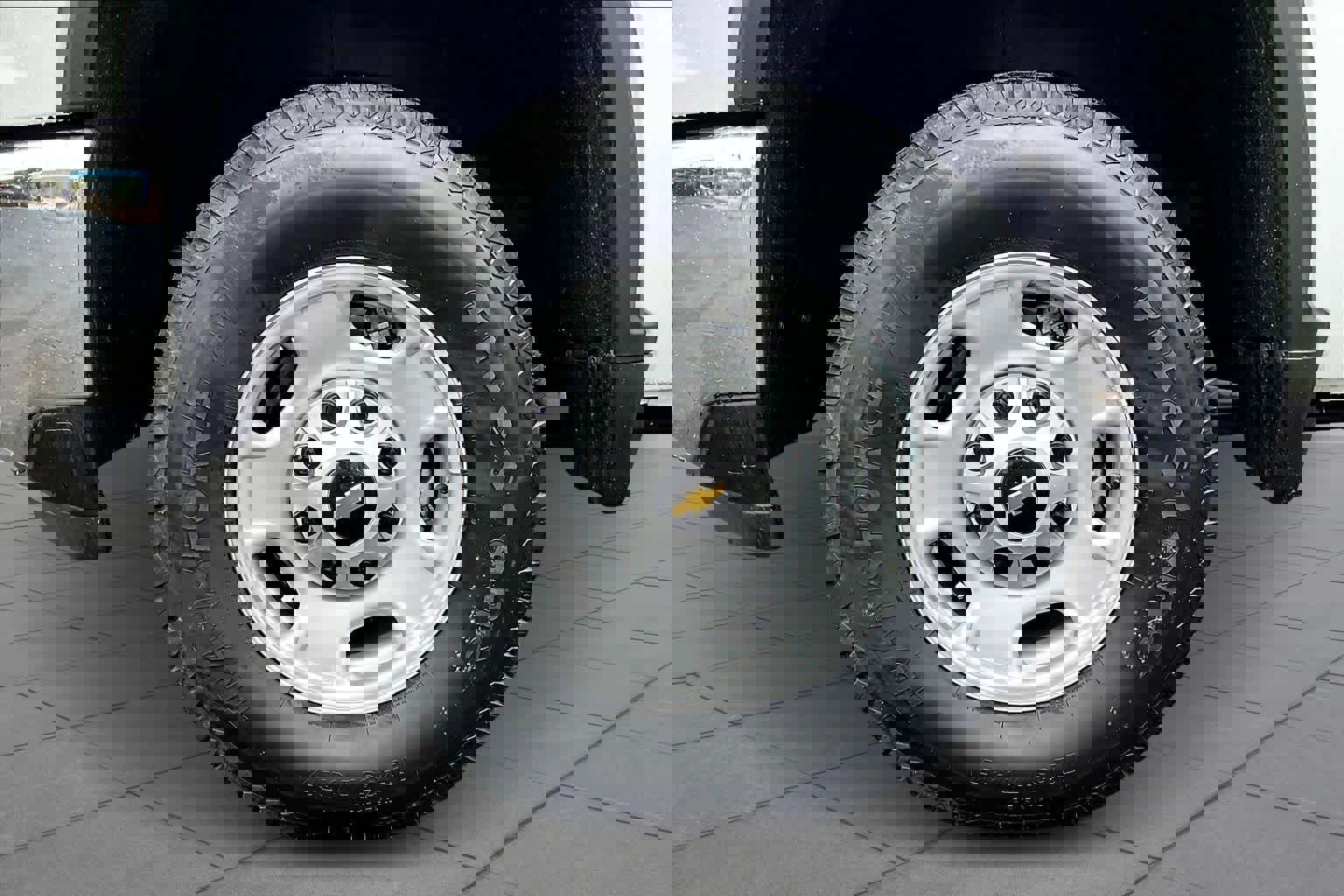 Used 2025 Chevrolet Silverado 2500 W/T w/ Snow Plow Prep/Camper Package image 10