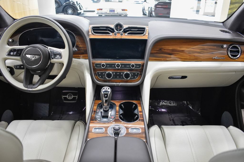 Used 2023 Bentley Bentayga AWD/4WD image 25