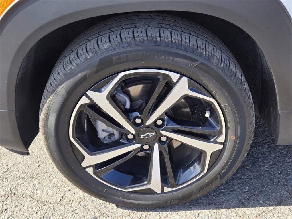 Used 2023 Chevrolet TrailBlazer RS w/ Convenience Package image 9
