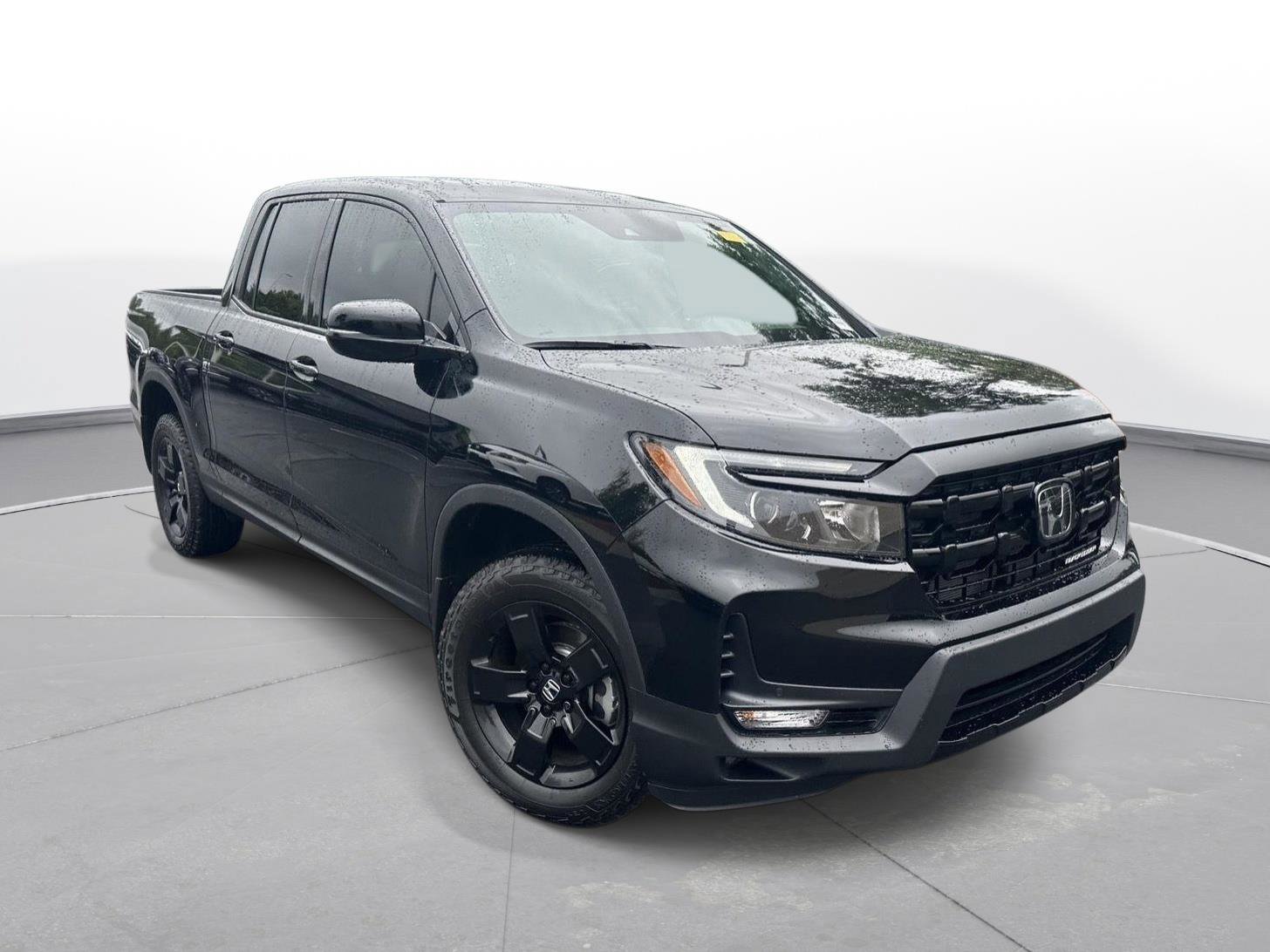 Used 2025 Honda Ridgeline Black Edition image 4