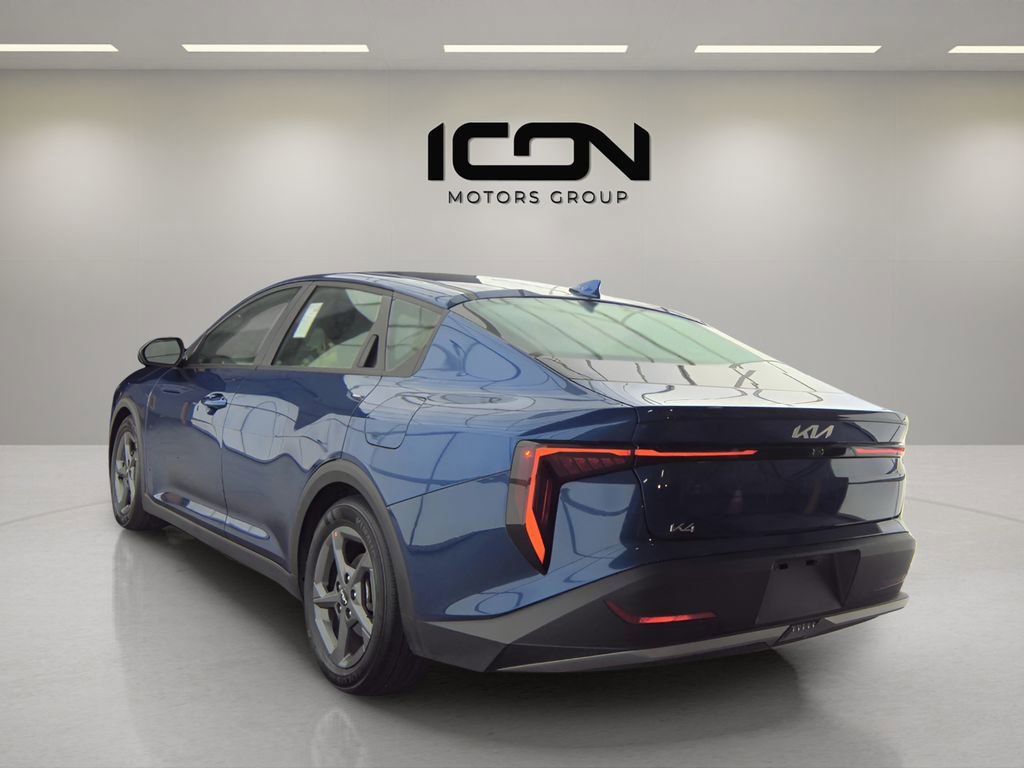 Used 2025 Kia K4 LXS FWD image 2