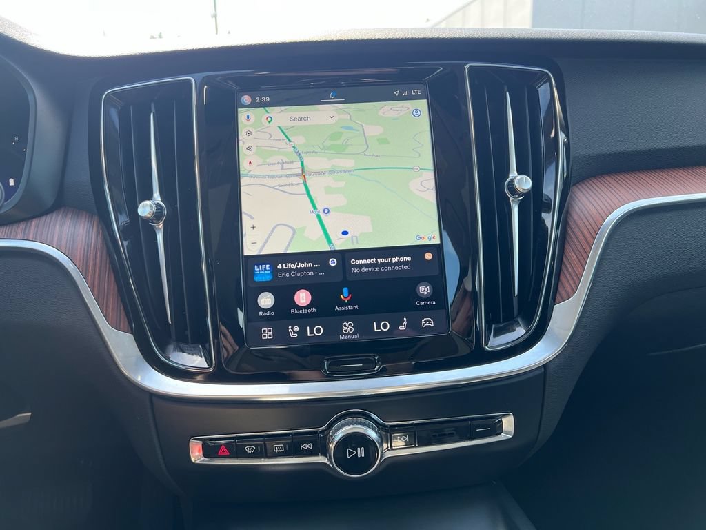 Certified 2025 Volvo S60 B5 Plus AWD/4WD image 14