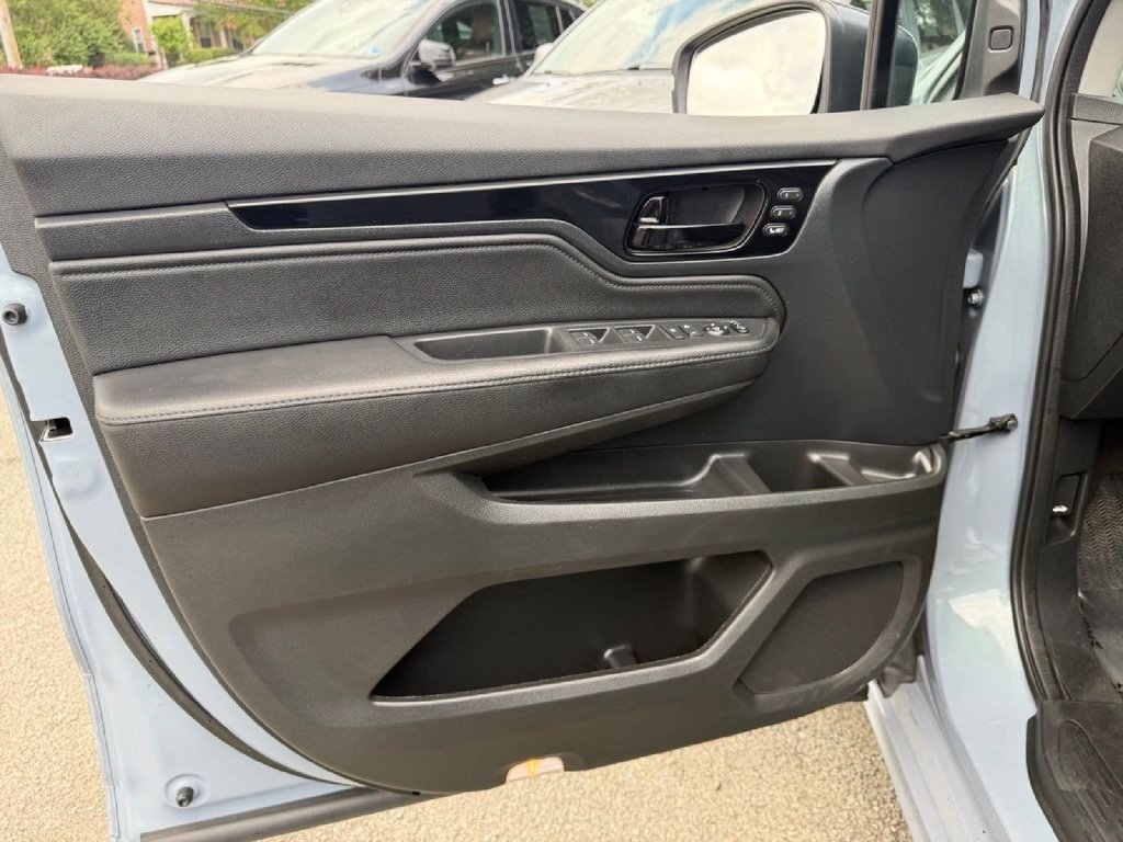 Used 2023 Honda Odyssey Touring image 11
