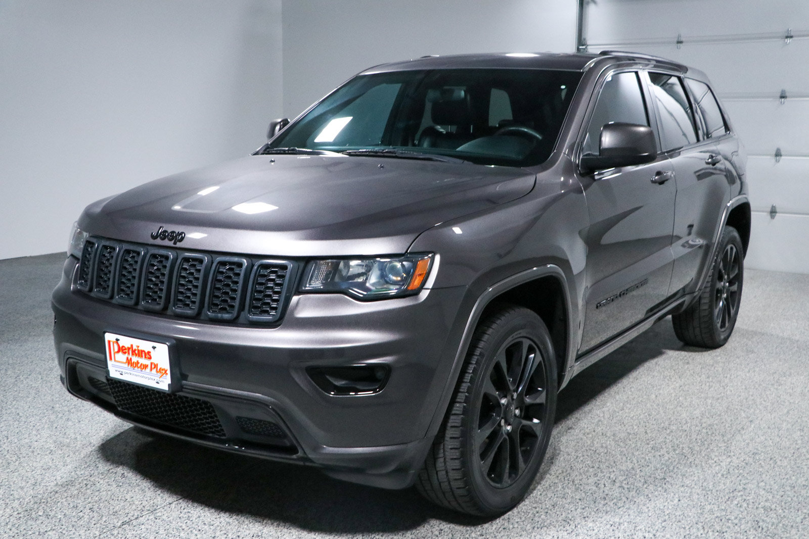 Used 2021 Jeep Grand Cherokee Laredo X AWD/4WD image 31