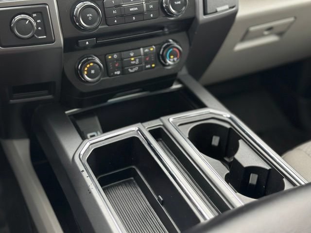 Used 2017 Ford F150 XLT w/ Equipment Group 302A Luxury AWD/4WD image 12