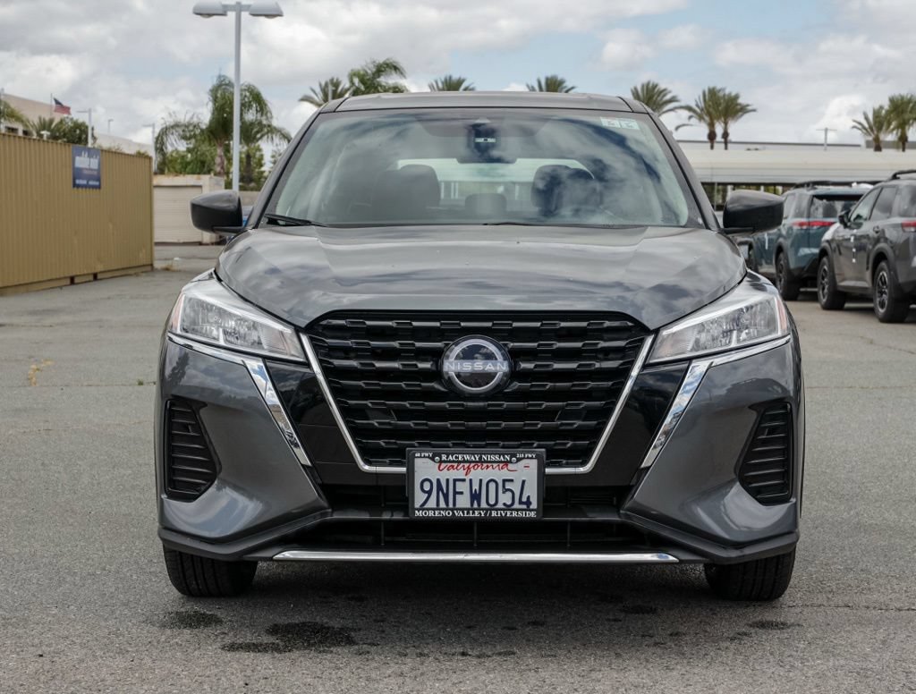 Used 2024 Nissan Kicks S FWD image 9
