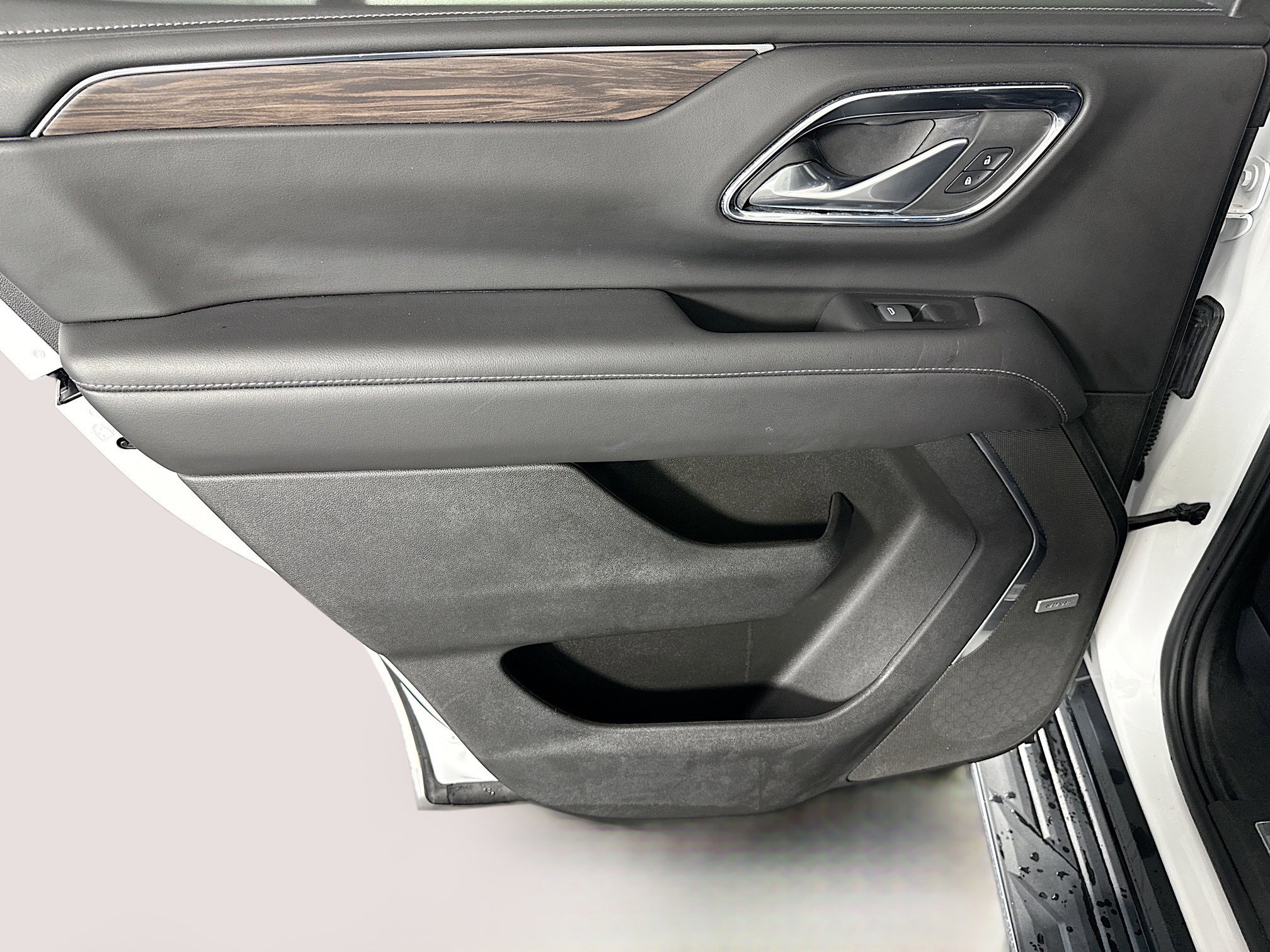 Used 2022 Chevrolet Tahoe LT w/ LT Signature Plus Package RWD image 26