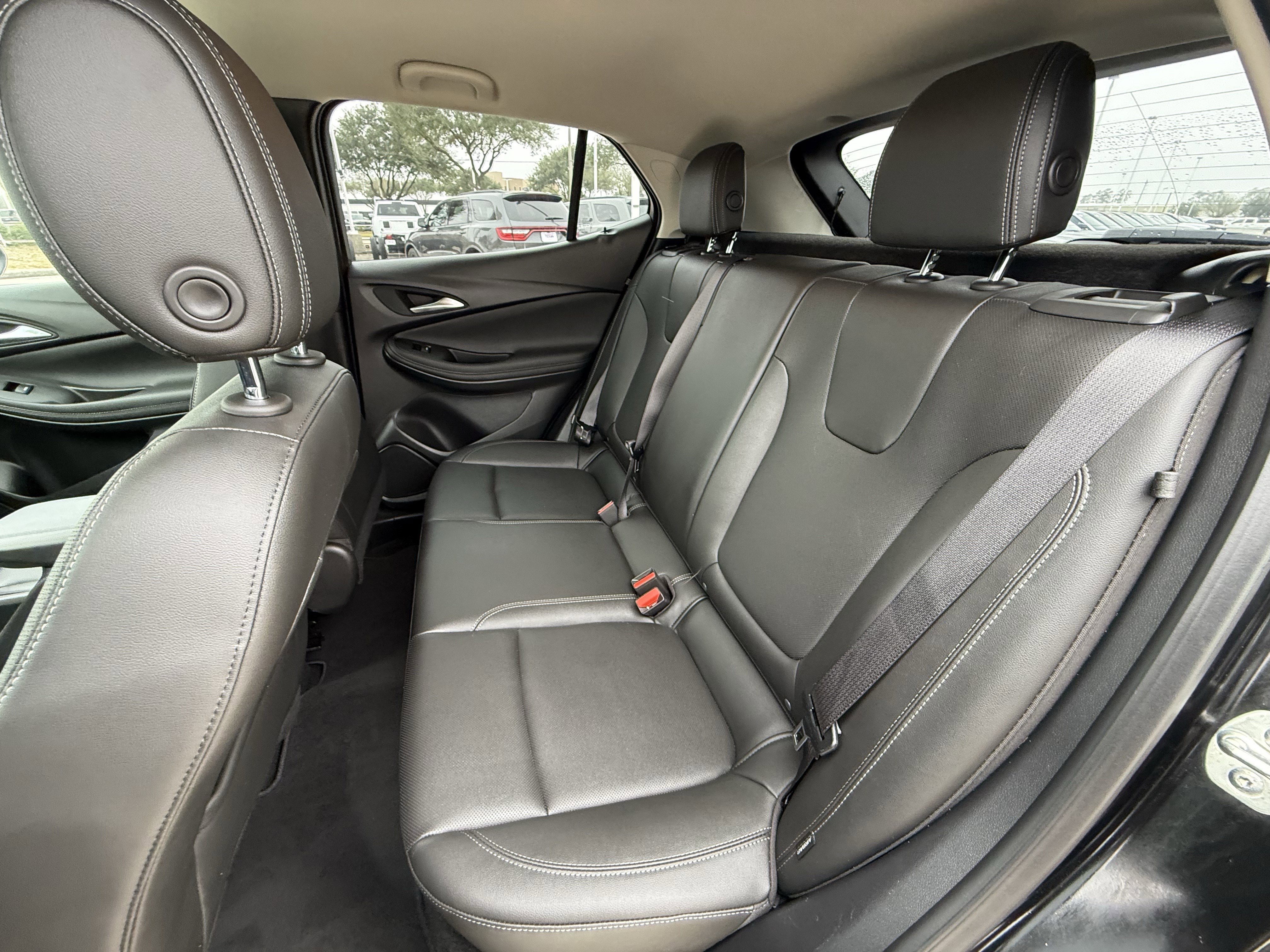 Used 2024 Buick Encore GX Sport Touring image 30