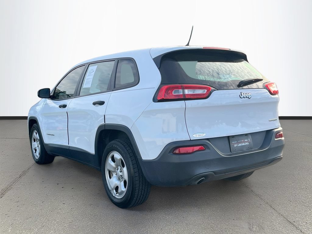 Used 2017 Jeep Cherokee Sport FWD image 5