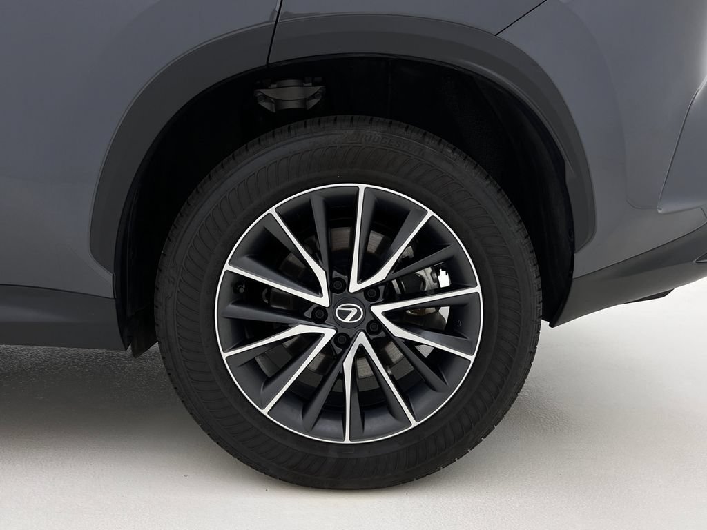 Certified 2026 Lexus NX 350h AWD w/ Accessory Package (2T) image 28