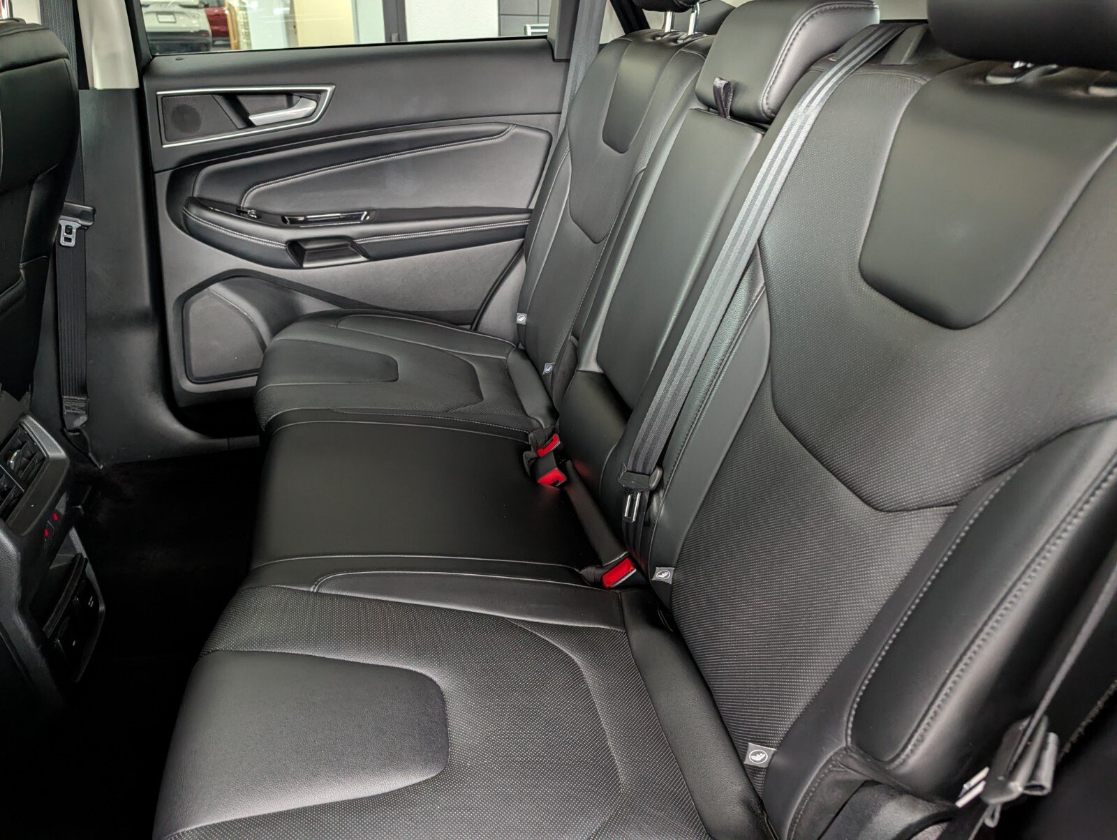 Used 2016 Ford Edge Titanium w/ Equipment Group 301A AWD/4WD image 12