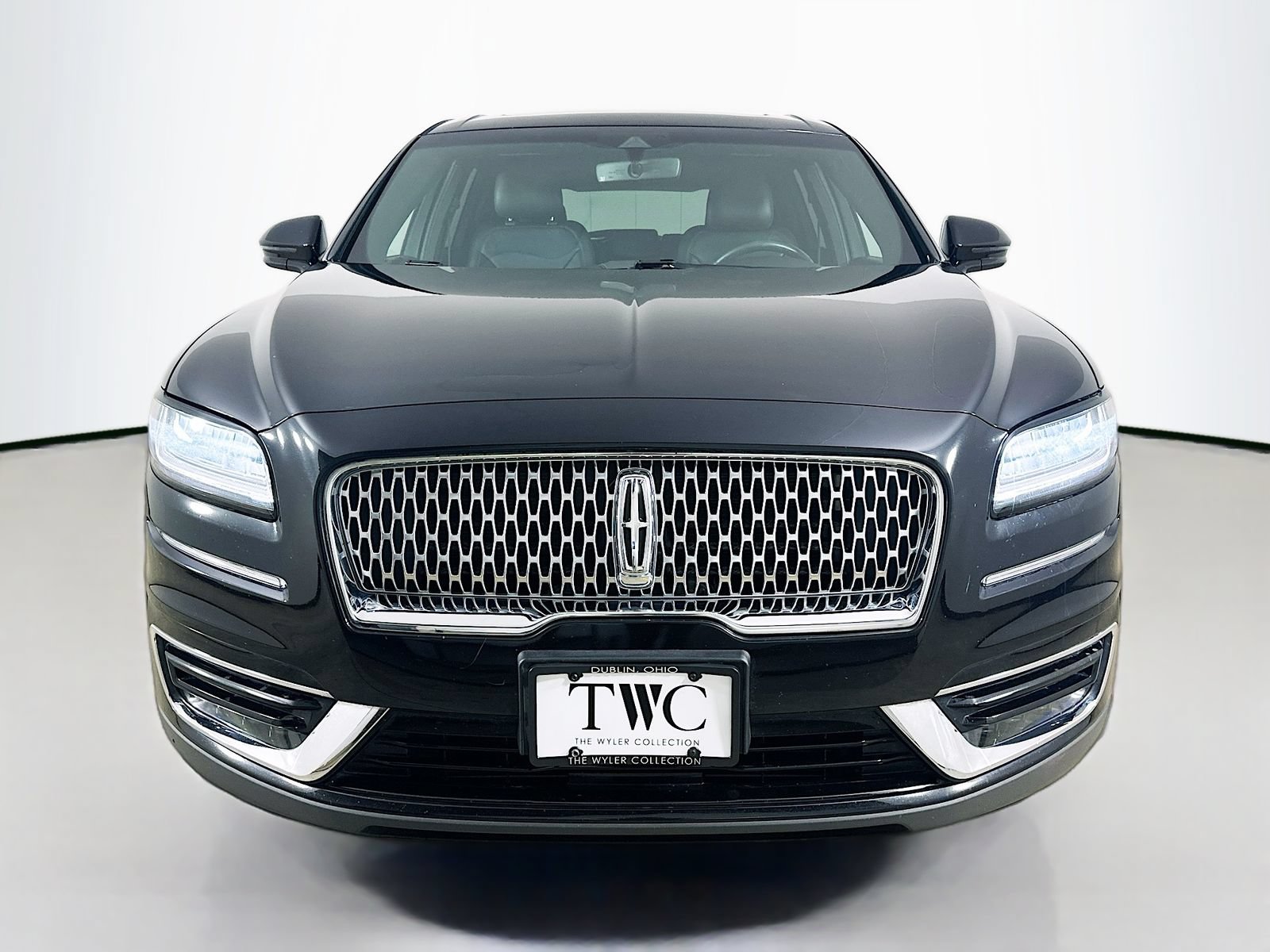 Used 2019 Lincoln Nautilus Reserve AWD/4WD image 2