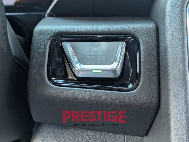 Used 2025 GMC Yukon XL Denali image 25