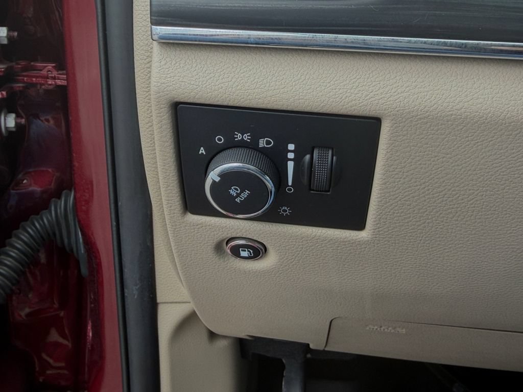 Used 2021 Jeep Grand Cherokee Limited AWD/4WD image 31