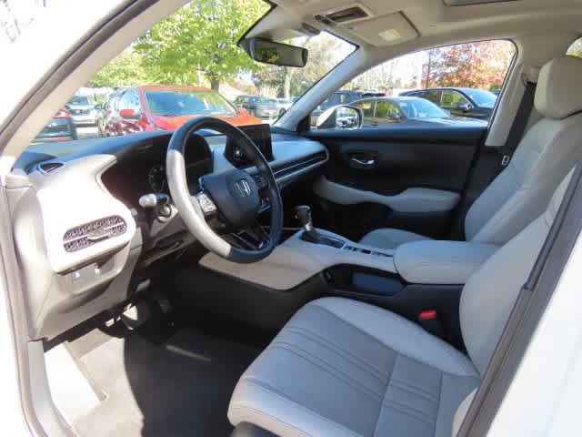 Used 2023 Honda HR-V EX-L image 2