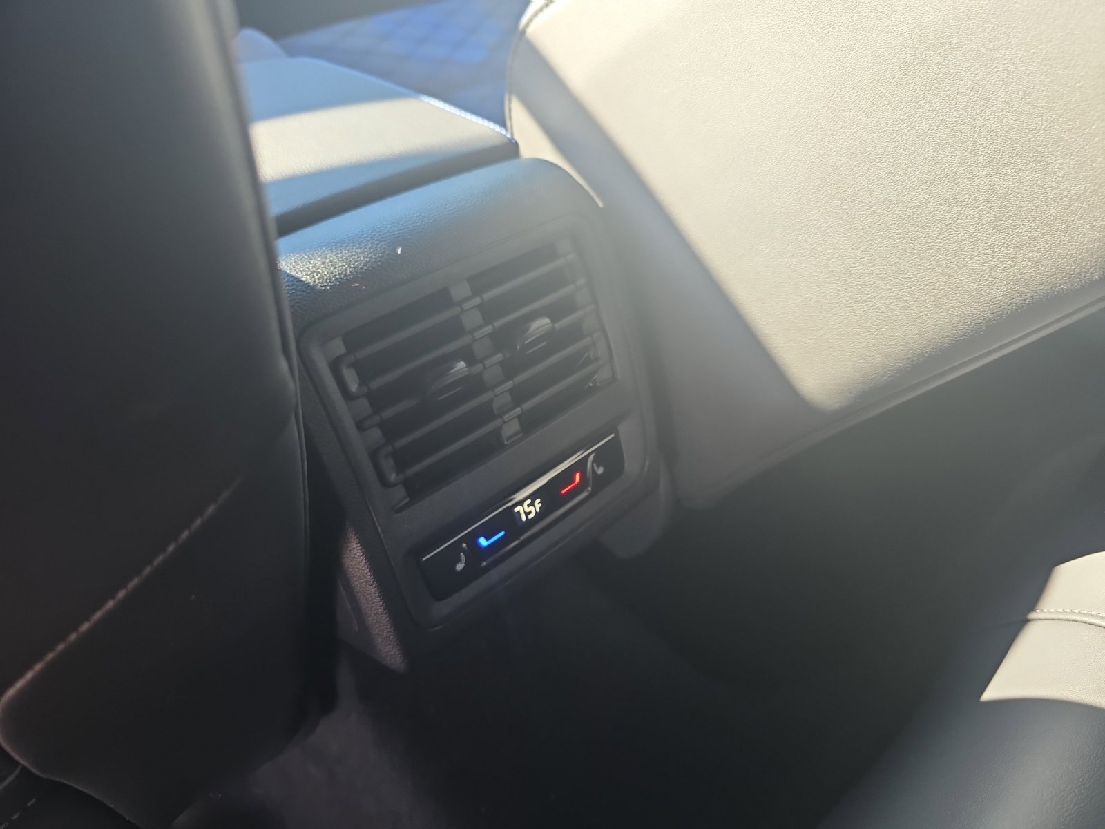 Certified 2025 Volkswagen Golf w/ Euro Style Package image 32