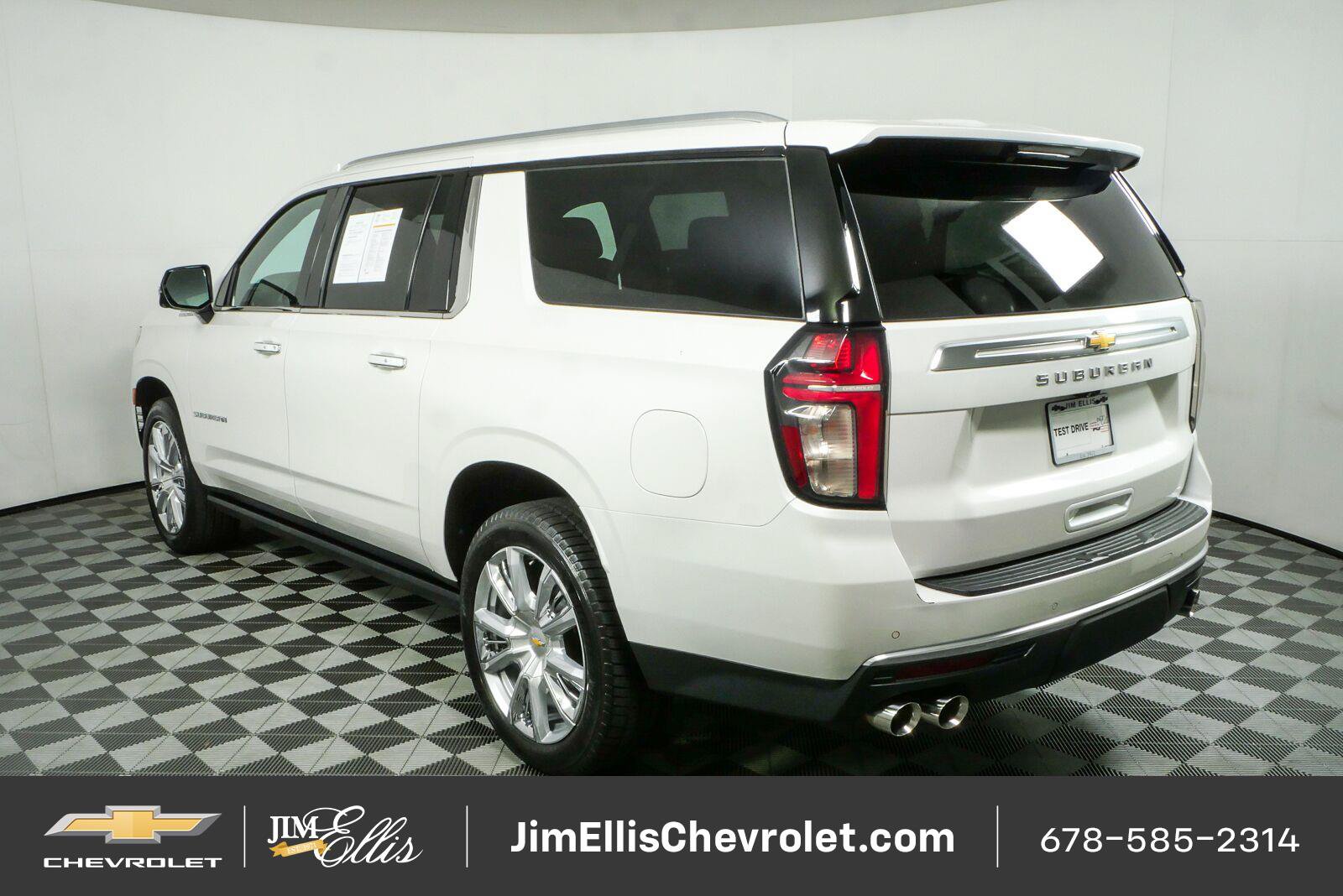 Certified 2021 Chevrolet Suburban High Country w/ Premium Package AWD/4WD image 31