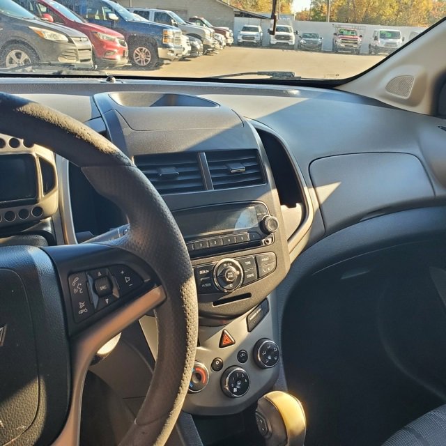 Used 2013 Chevrolet Sonic LT image 17