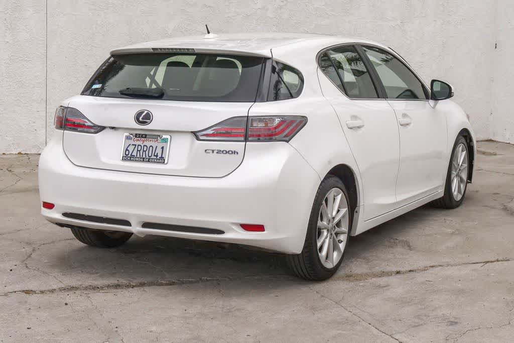 Used 2013 Lexus CT 200h w/ Premium Pkg w/Navigation FWD image 9
