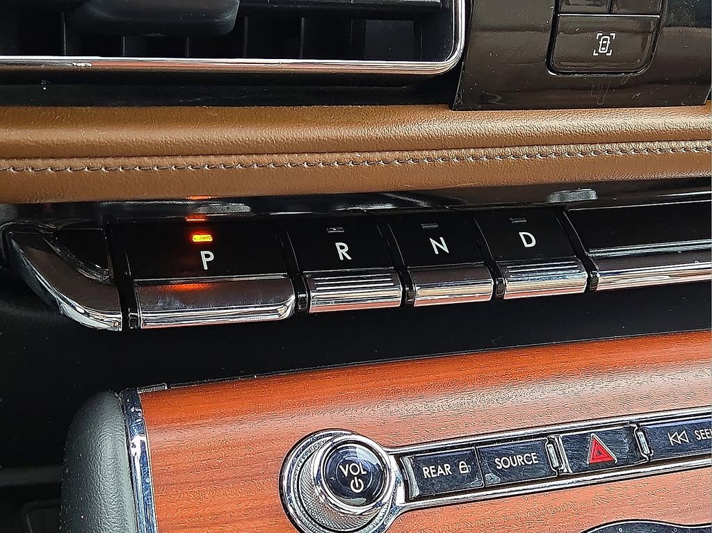 Used 2022 Lincoln Aviator Reserve w/ Equipment Group 201A image 29