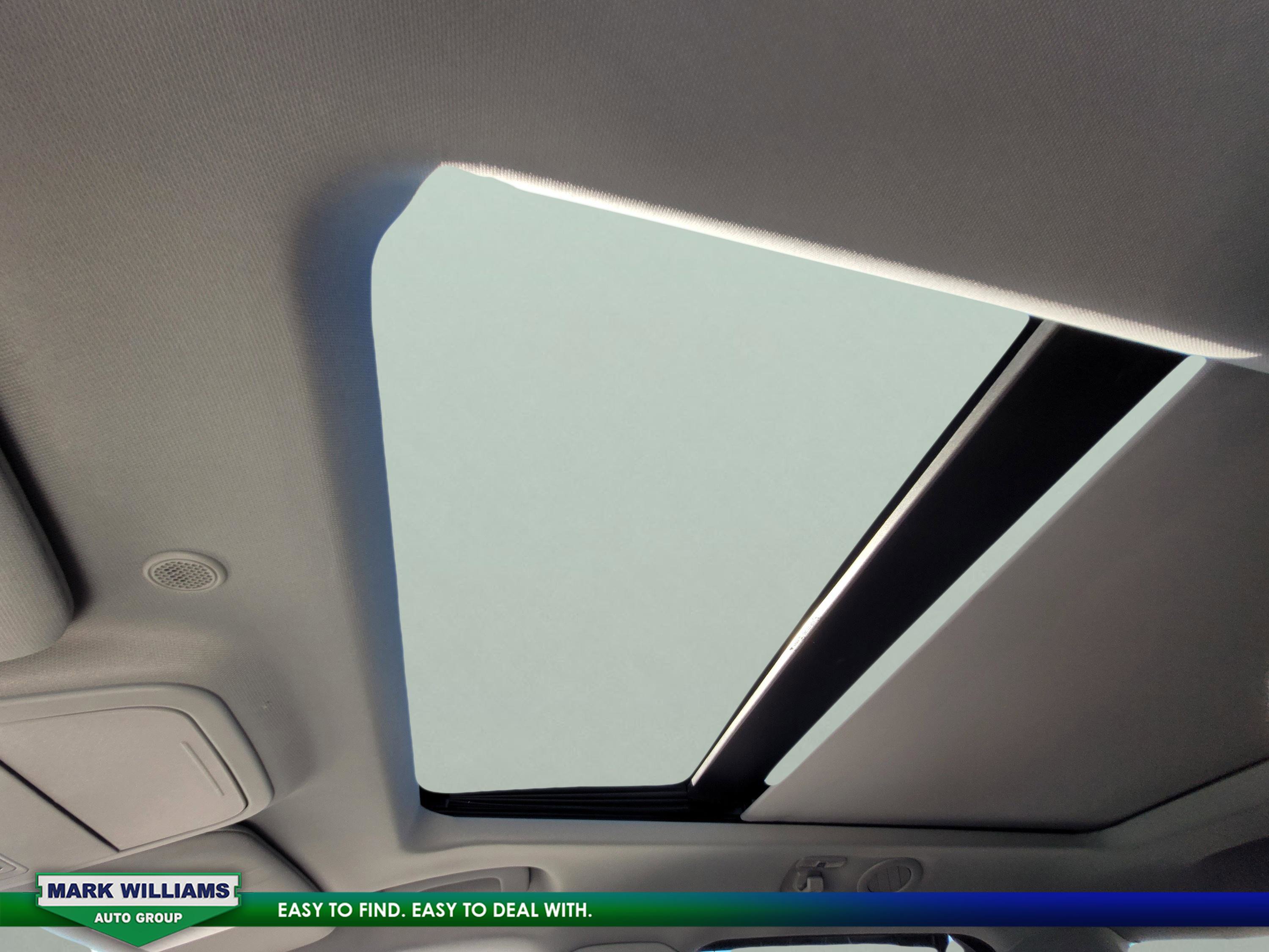 Used 2023 Ford Explorer Limited w/ Limited Technology Package image 28