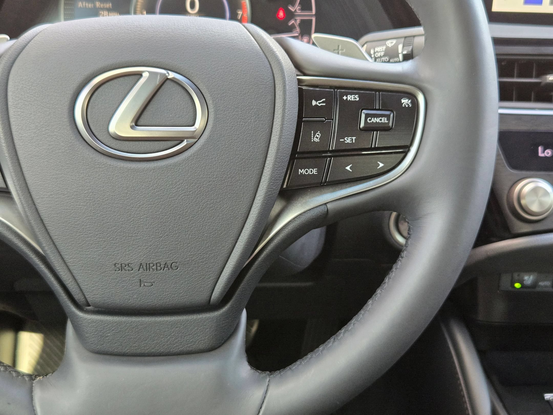 Used 2023 Lexus ES 350 w/ Premium Package FWD image 22