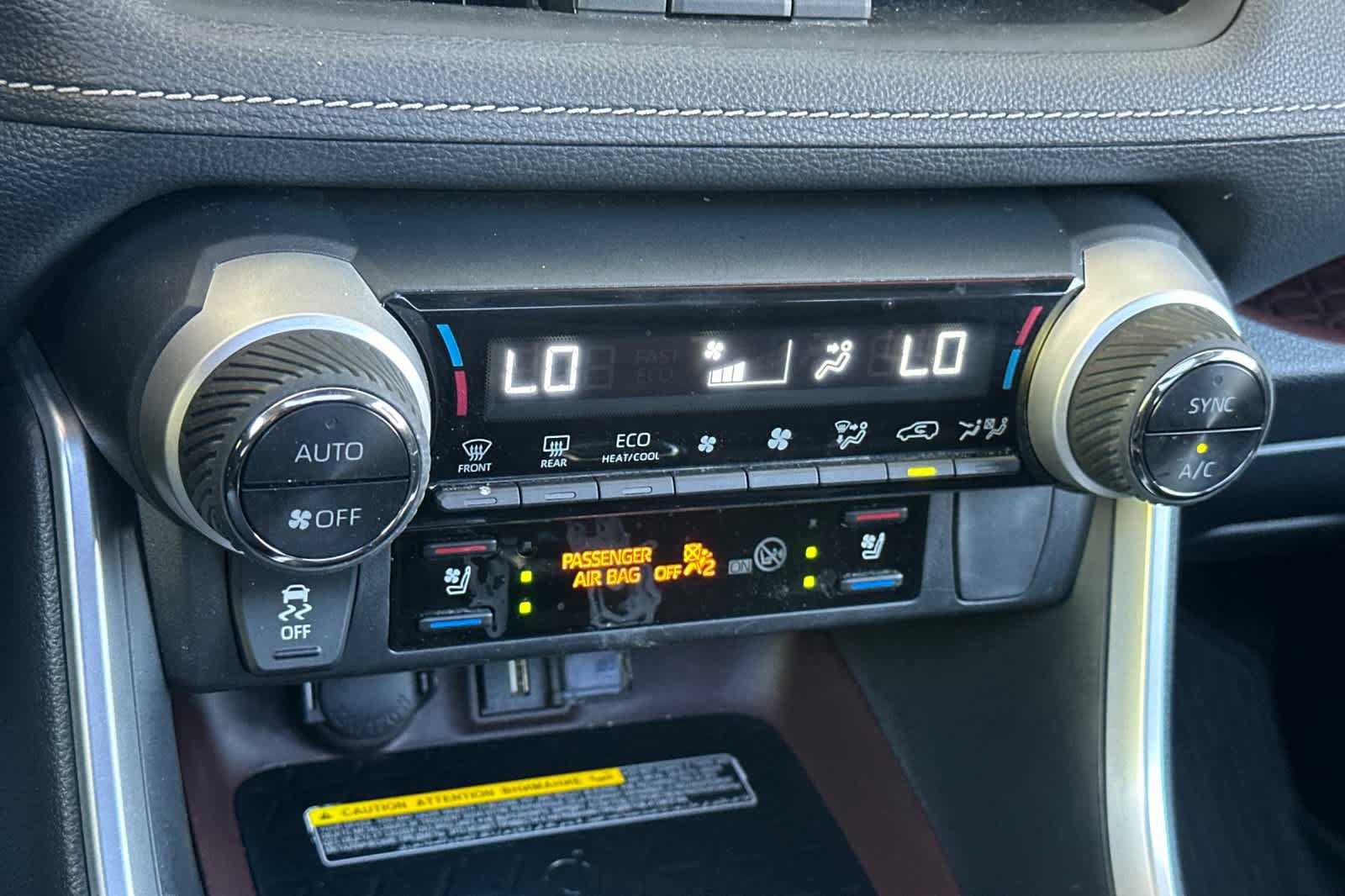 Used 2020 Toyota RAV4 Limited AWD/4WD image 23