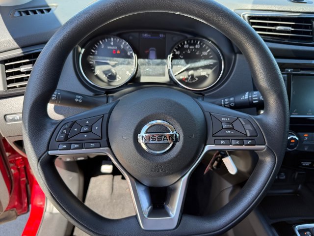 Used 2019 Nissan Rogue Sport S w/ Appearance Package FWD image 12