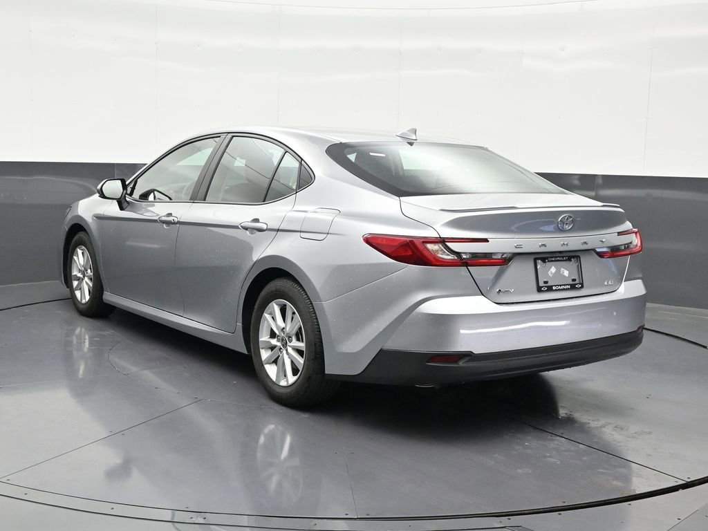 Used 2025 Toyota Camry LE w/ Convenience Package FWD image 3