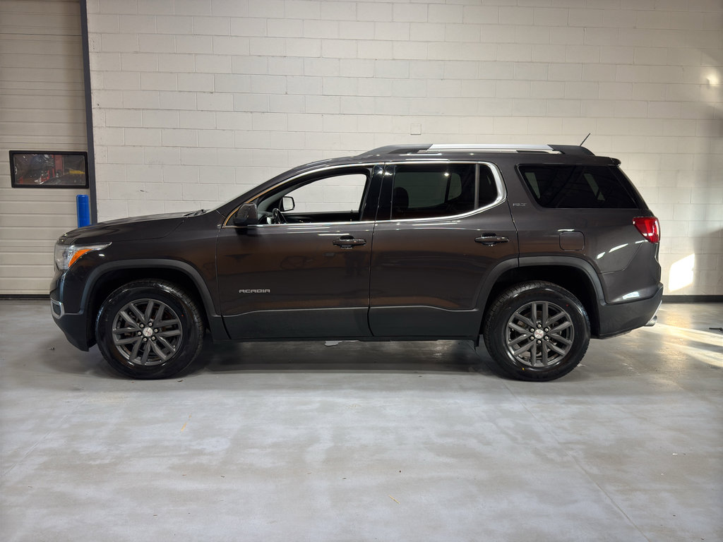 Used 2018 GMC Acadia SLT image 2