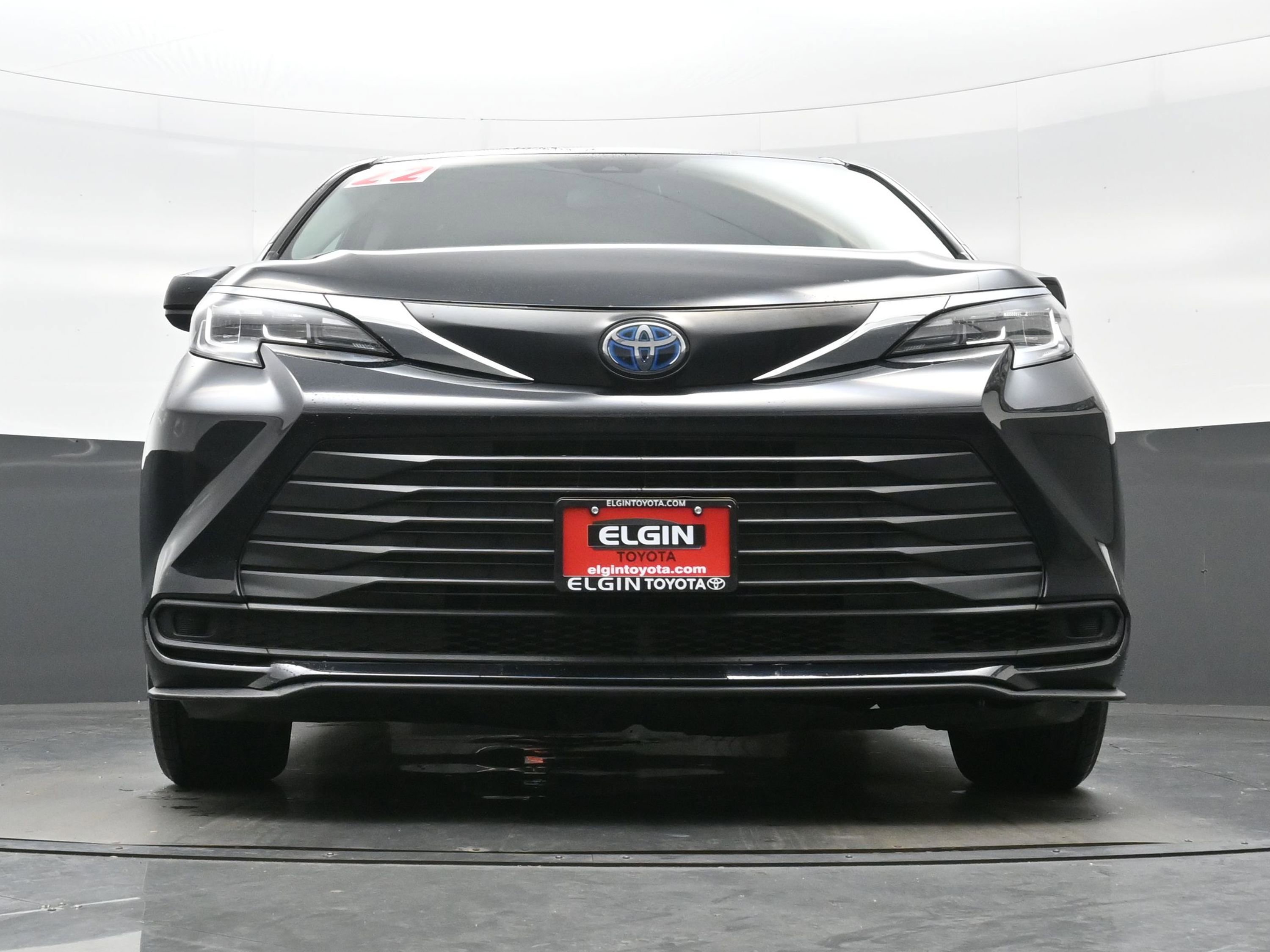 Used 2022 Toyota Sienna LE w/ LE Plus Package AWD/4WD image 27