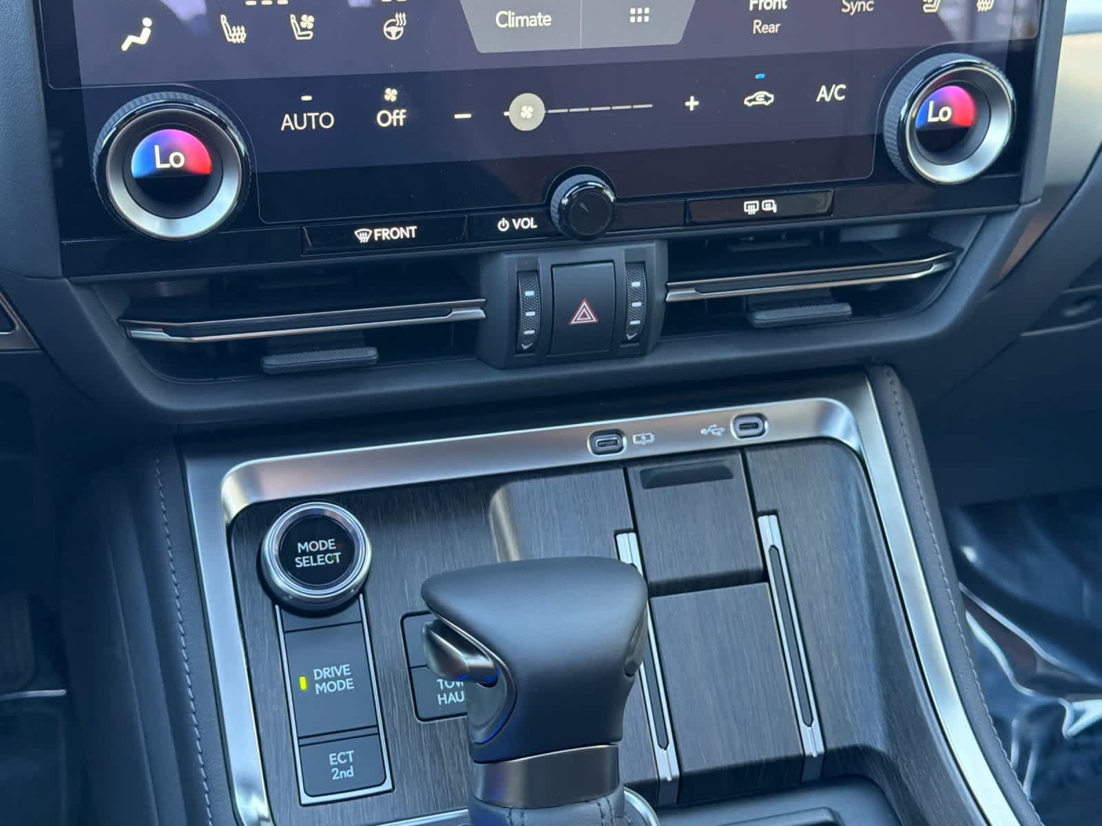 New 2026 Lexus GX 550 w/ Accessory Package (Z1) AWD/4WD image 23