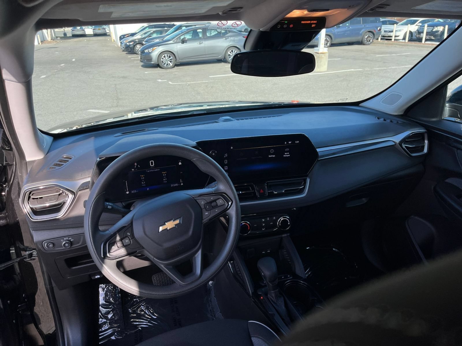Used 2025 Chevrolet TrailBlazer LT FWD image 34