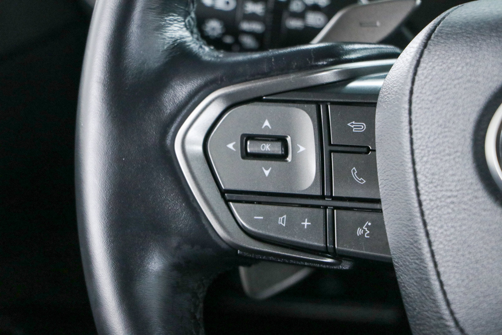 Used 2024 Lexus GX 550 w/ Accessory Package (Z1) AWD/4WD image 14