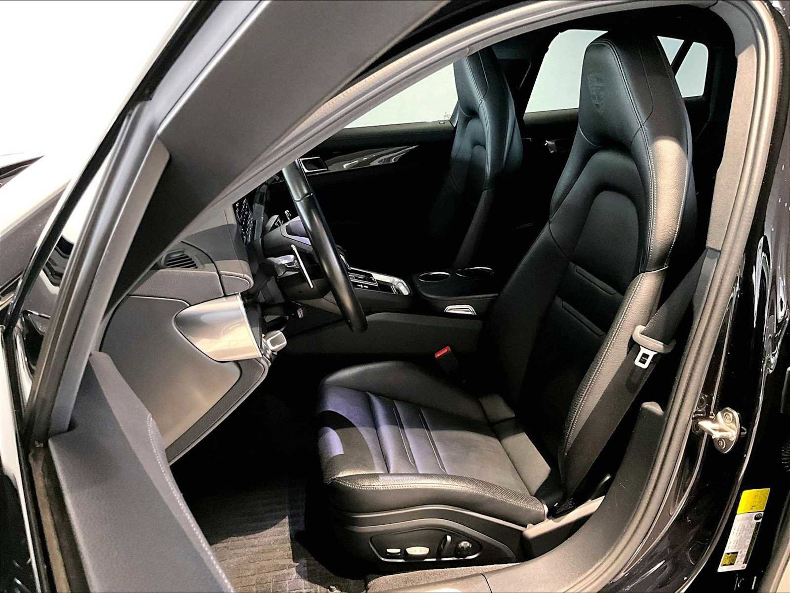 Used 2023 Porsche Panamera 4S image 8