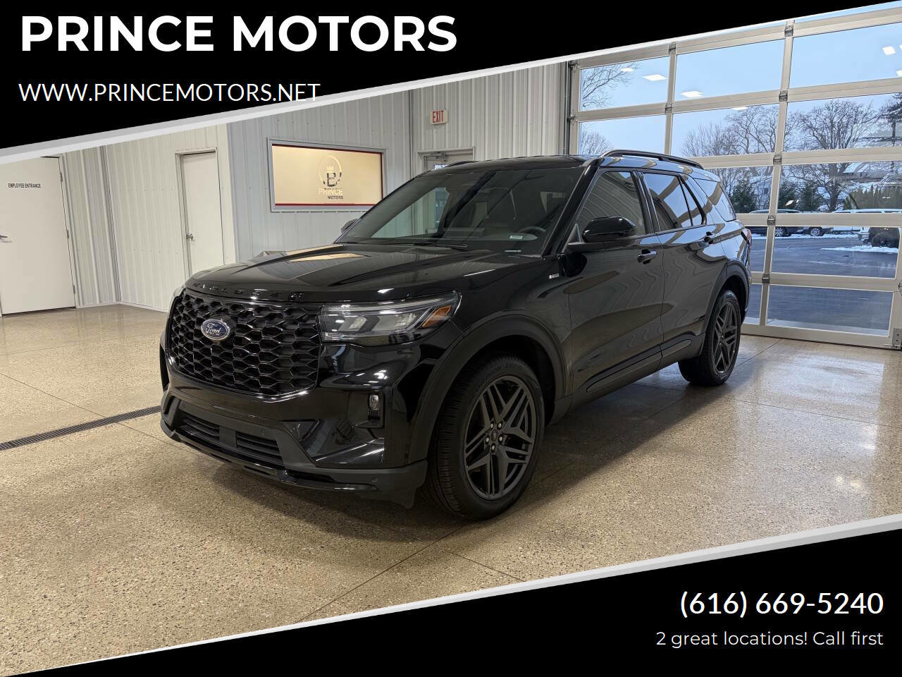 Used 2025 Ford Explorer ST-Line w/ ST-Line Street Pack image 1