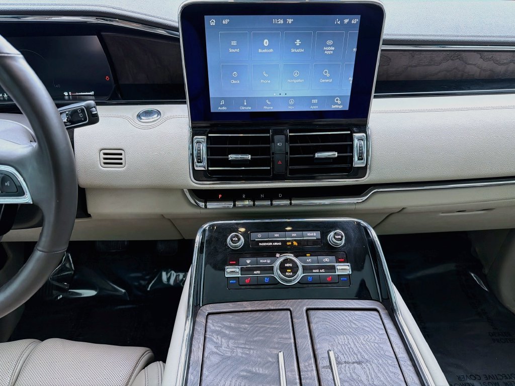 Used 2020 Lincoln Navigator L Reserve w/ Luxury Package AWD/4WD image 20