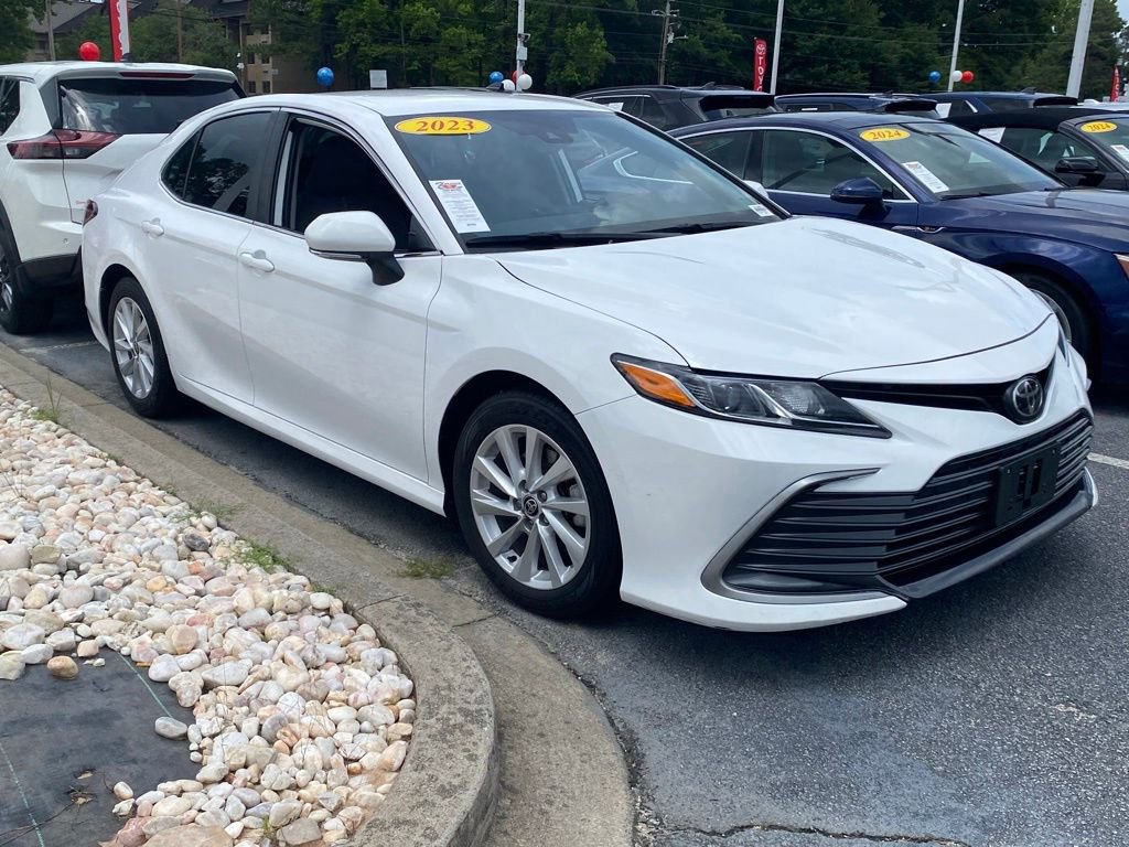 Used 2023 Toyota Camry LE w/ Convenience Package FWD image 1