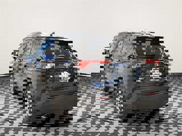 Used 2025 Toyota RAV4 XLE w/ Convenience Package image 10