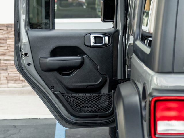 Used 2022 Jeep Wrangler Unlimited Sport image 20