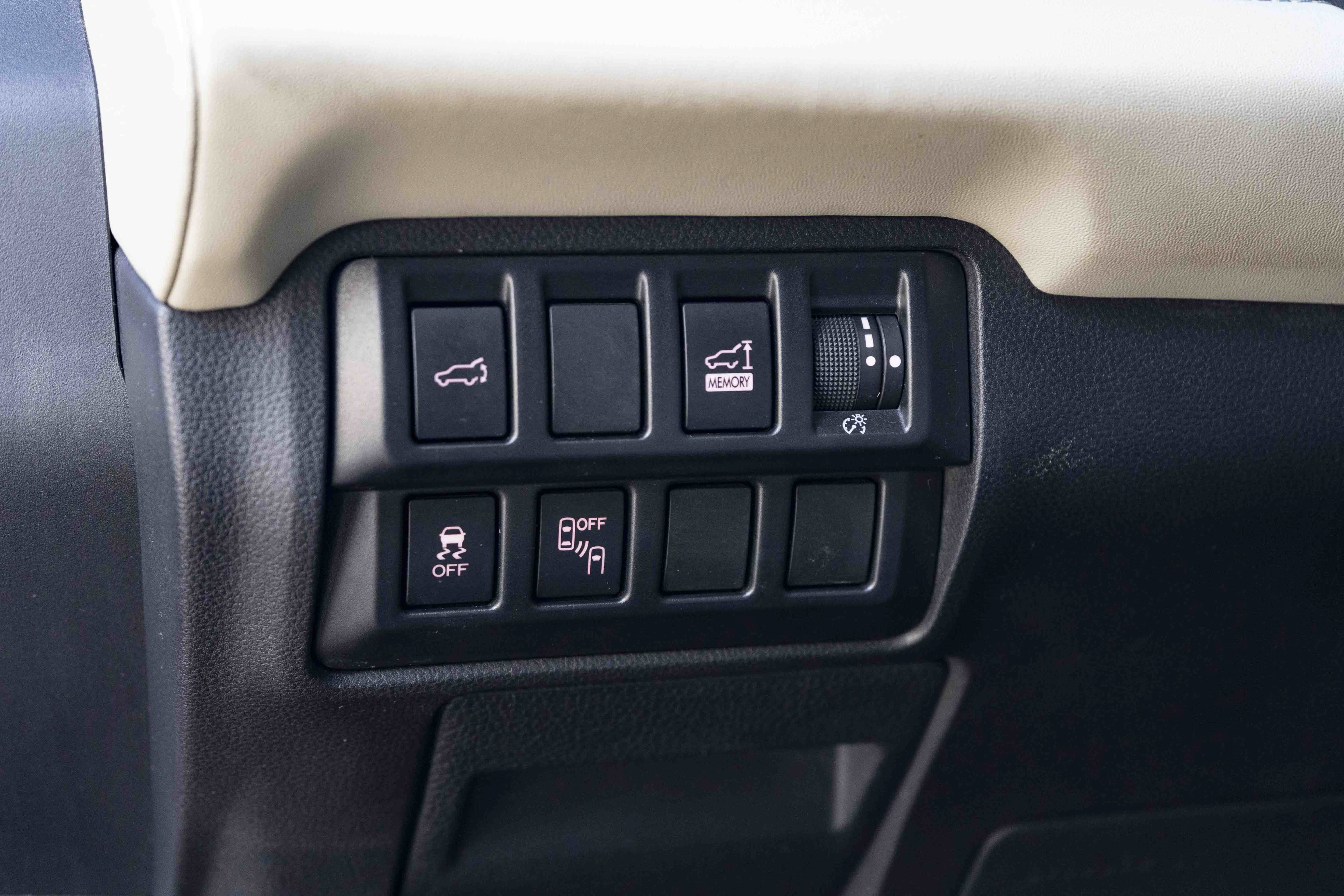 Used 2019 Subaru Ascent Limited AWD/4WD image 38