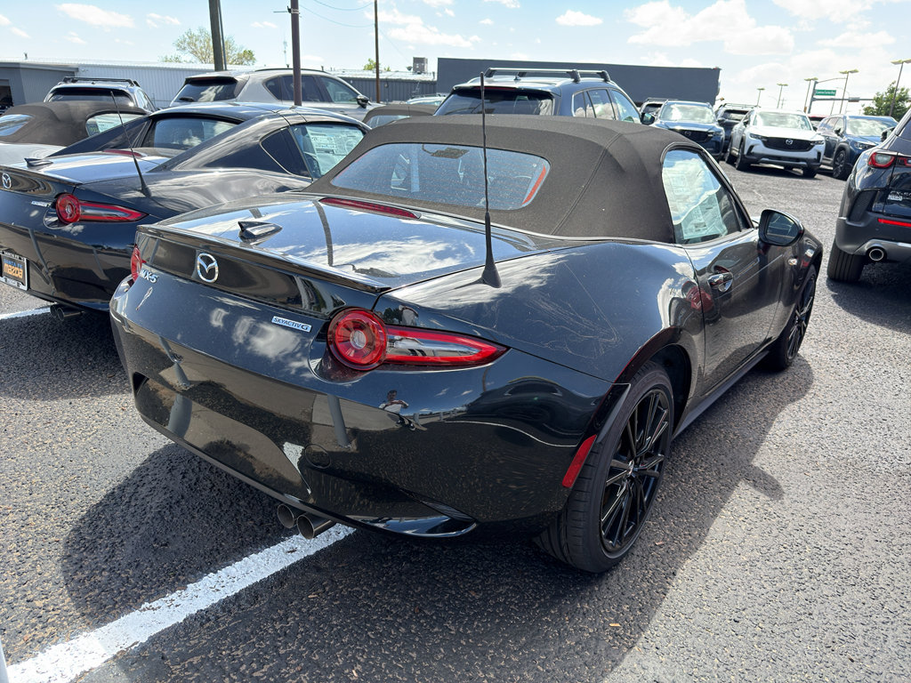 New 2026 MAZDA MX-5 Miata Club w/ Interior Package RWD image 5