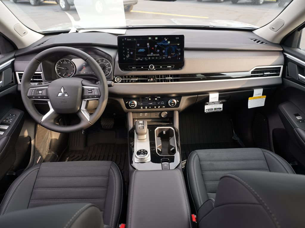 New 2026 Mitsubishi Outlander AWD image 27