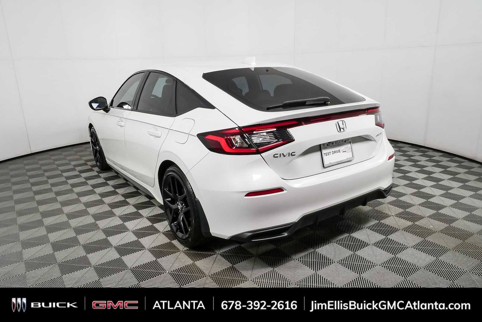 Used 2025 Honda Civic Sport image 24