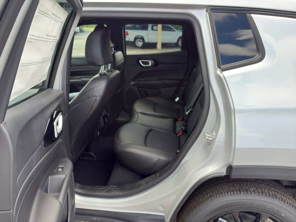 New 2026 Jeep Compass Latitude AWD/4WD image 14