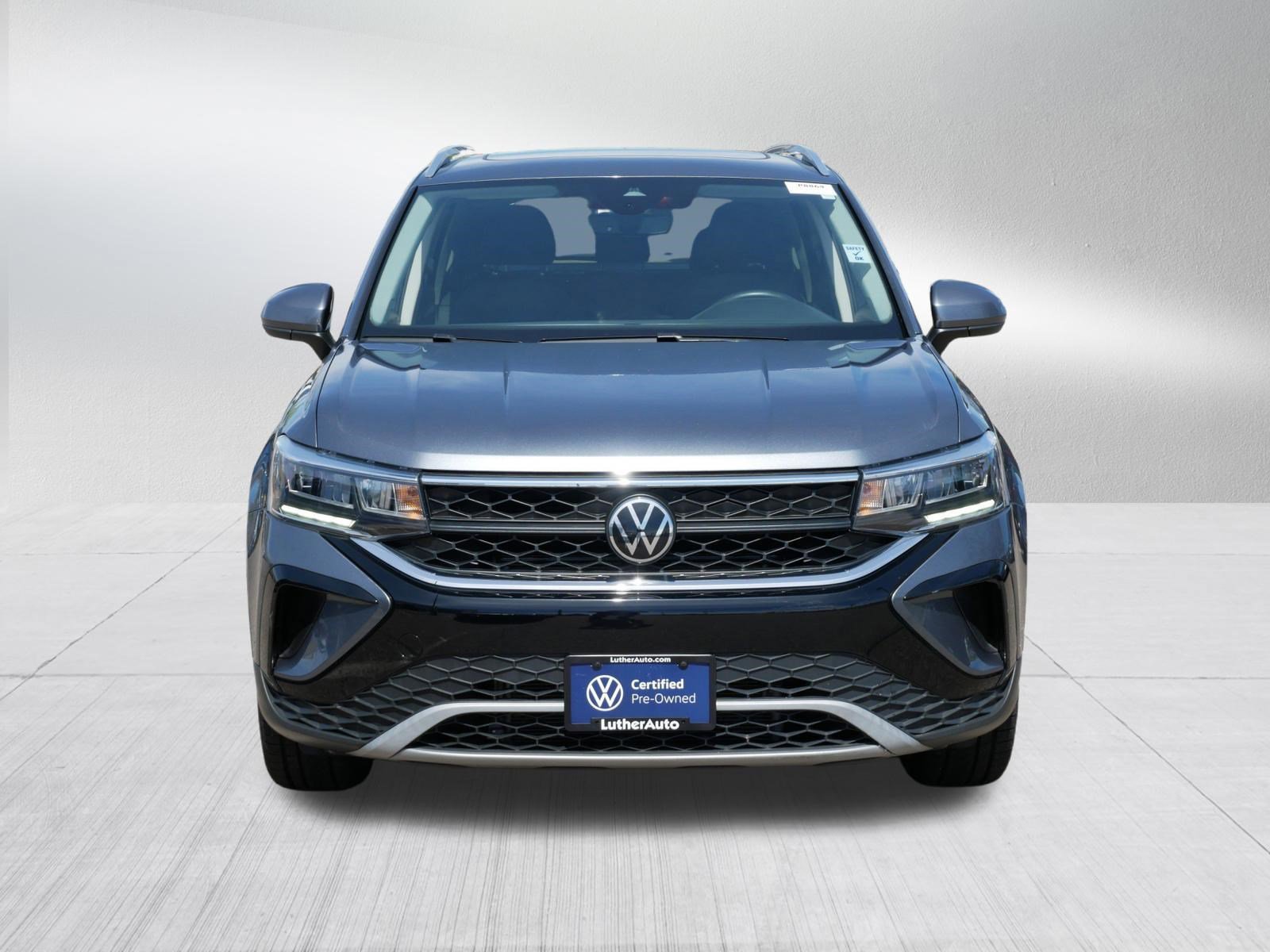 Certified 2022 Volkswagen Taos SE w/ Panoramic Sunroof Package AWD/4WD video 2