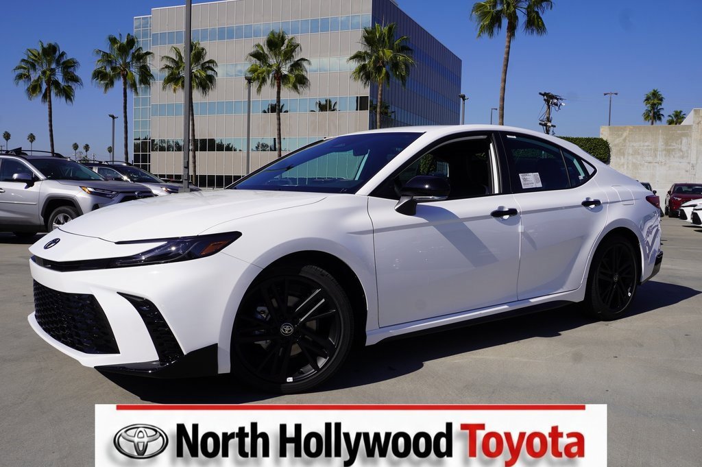New 2026 Toyota Camry Hybrid image 1